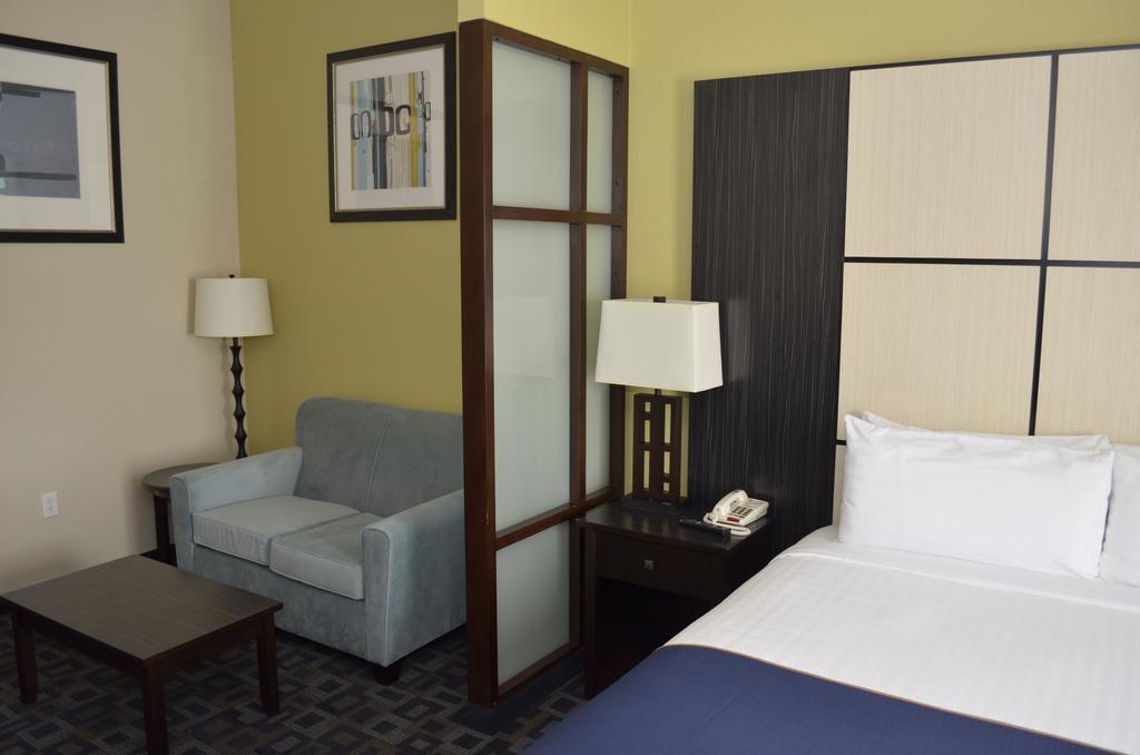 Super 8 By Wyndham Irving/Dfw Apt/North Exterior photo